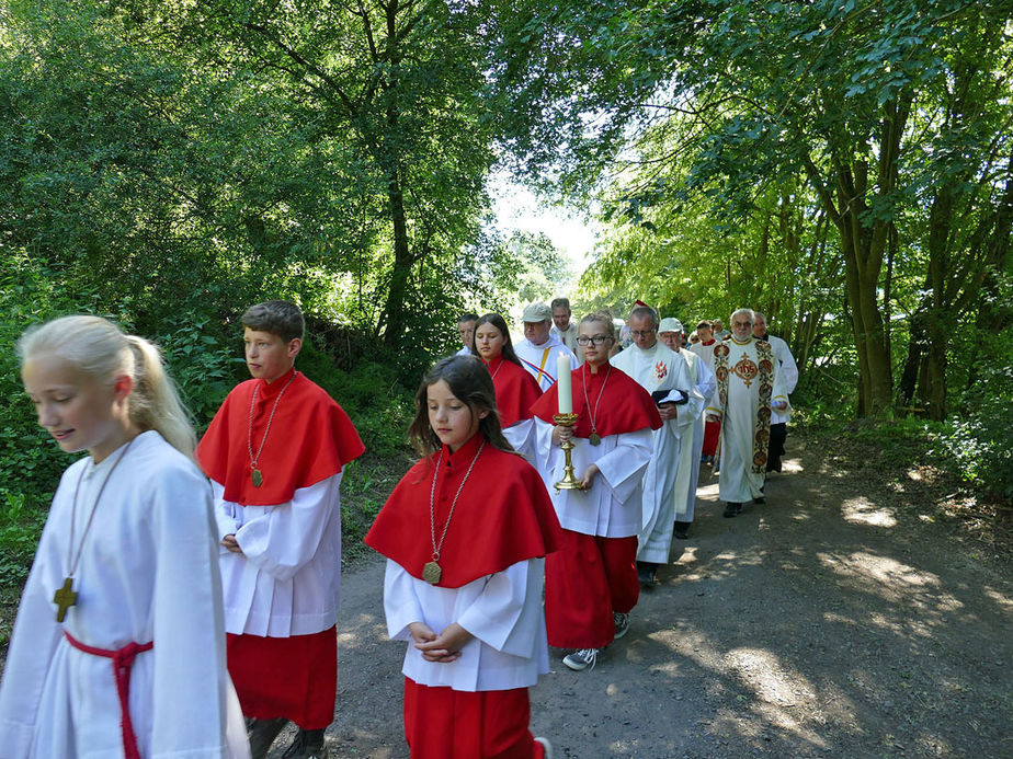 Festgottesdienst zum 1.000 Todestag des Heiligen Heimerads auf dem Hasunger Berg (Foto: Karl-Franz Thiede)